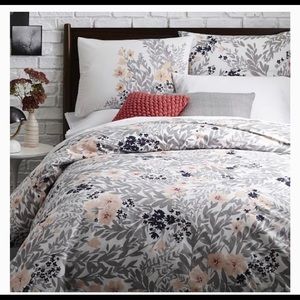 West Elm Printed Petals King Duvet Cover New!
